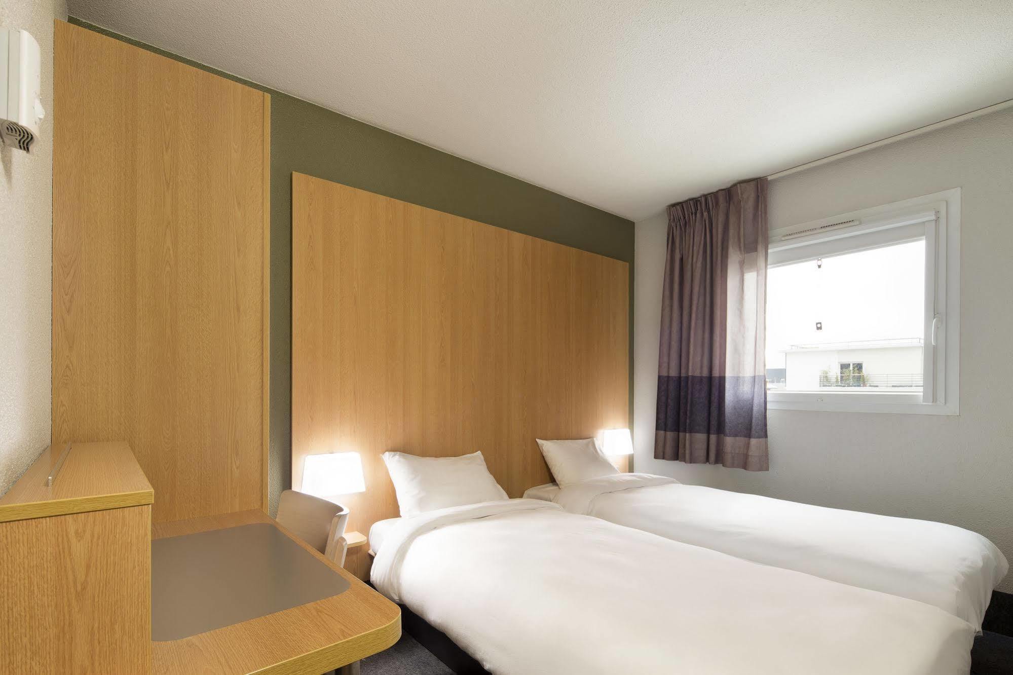 B&B Hotel Montlhery Linas Exteriér fotografie